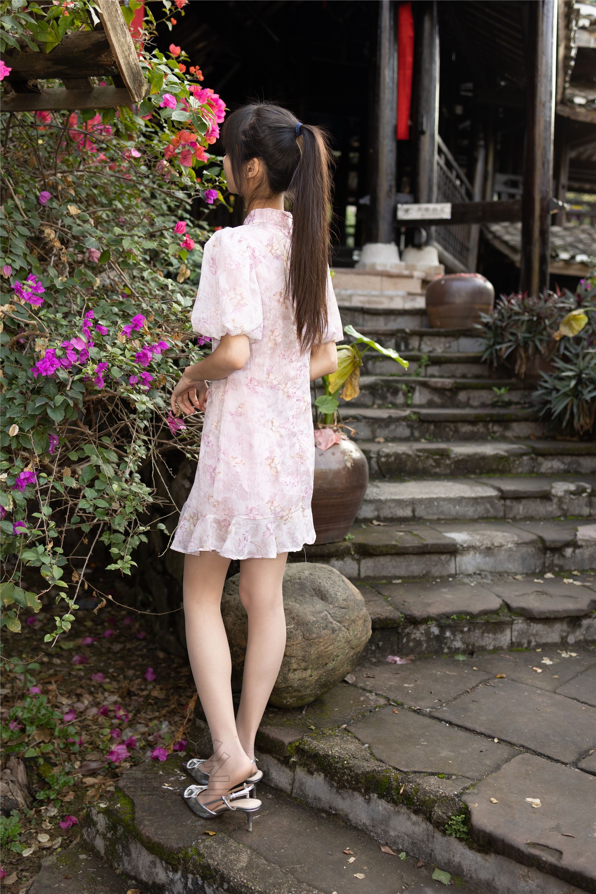 尤蜜丝 穿搭写真 NO.100